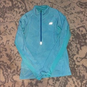 New balance women’s quarter zip size medium